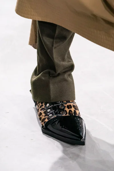 Look 35